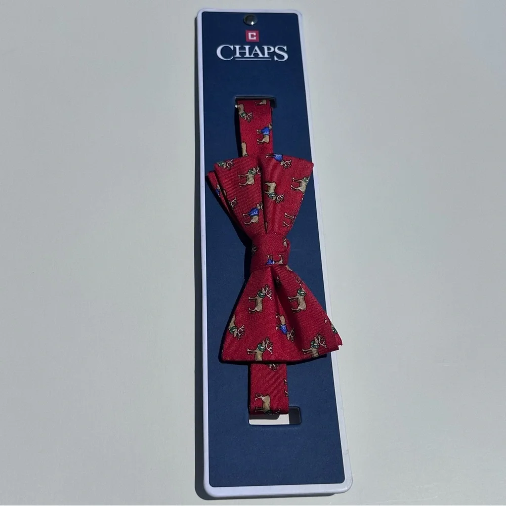 Chaps Christmas Reindeer Holiday 100% Silk Red Bow Tie